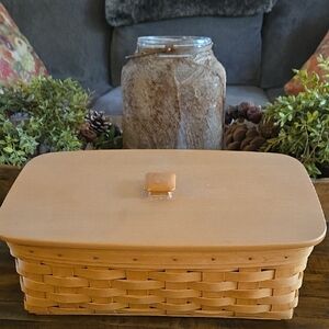 Longaberger Vanity Basket With Lid
